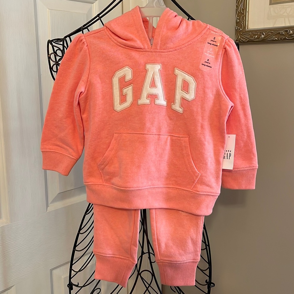 2 Piece Gap Peach Sweatsuit Size 2
